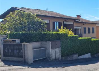 A MASNAGO IN PICCOLA PALAZZINA 